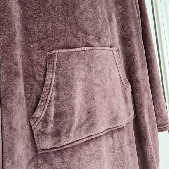 32 Degrees Hooded Cozy Plush Sleep/Lounge Pullover - Picture 4 of 7